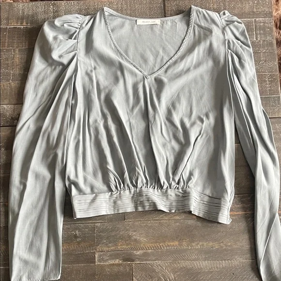 Going Out Top Bundle - Picture 2 of 8